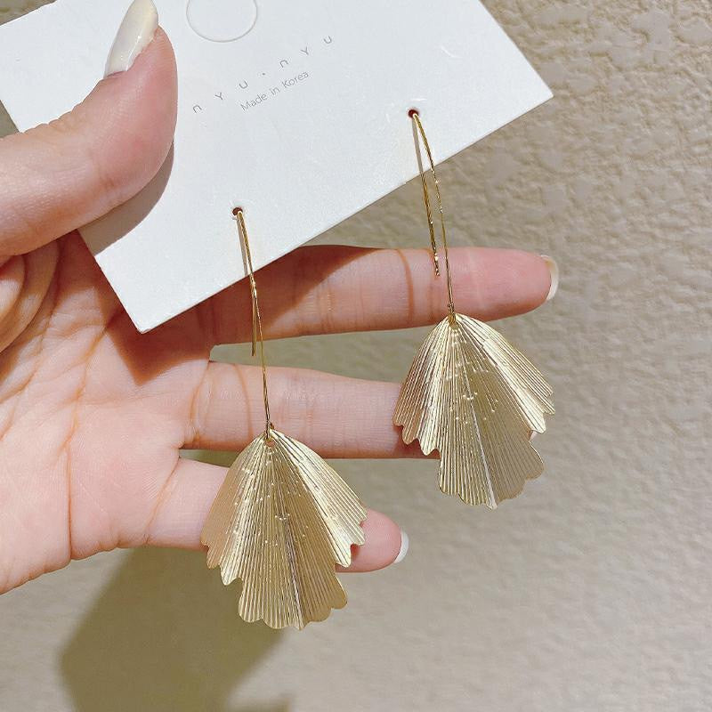 54cb341abdd8964686568ac143458001
