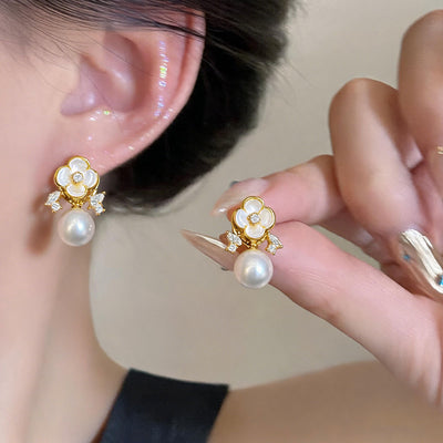 Forest-Style Sweet And Artistic Fashion Flower Pearl Earrings, Exquisite High-End Light Luxury Temperament Earrings, Versatile Four-Leaf Ear Jewelry