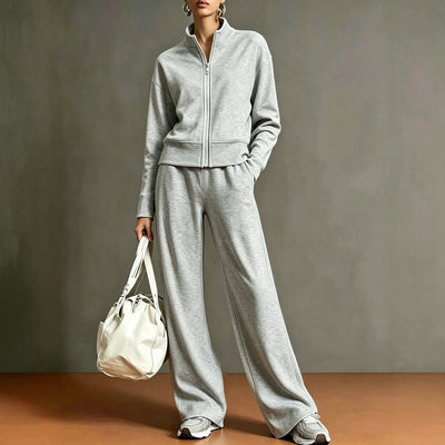 Conjunto de mulher desportivo casual com calças compridas e casaco com capuz e fecho