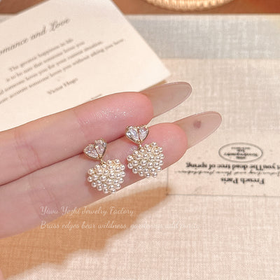 S925 Silver Needle Niche Fashion Gentle Versatile Pearl Heart Earrings Feminine Elegant Design Earrings Wholesale